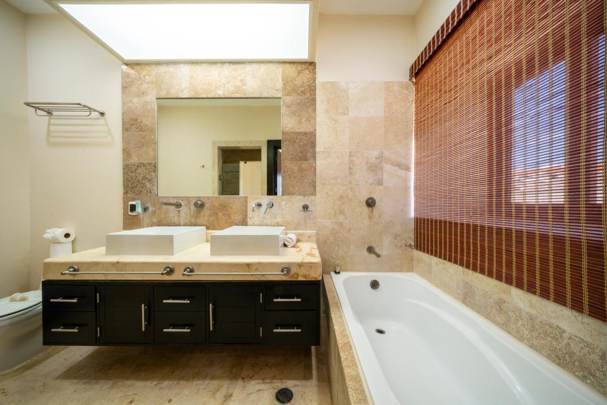 Beachfront 1 Bedroom Condo - El Faro, Surf 407 신데 델 카르멘 외부 사진