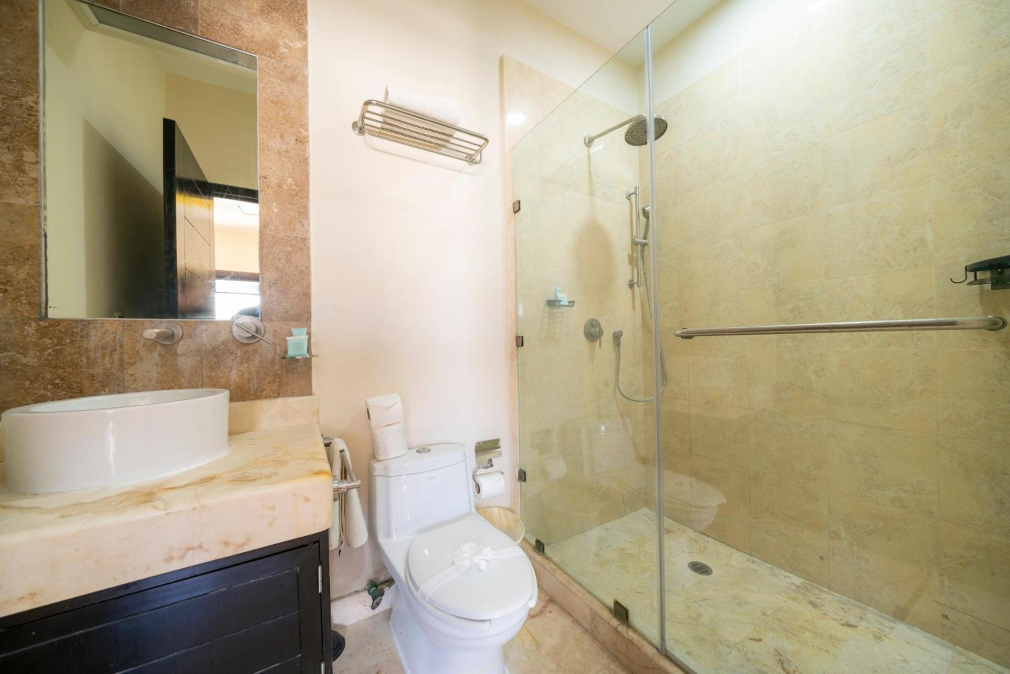 Beachfront 1 Bedroom Condo - El Faro, Surf 407 신데 델 카르멘 외부 사진